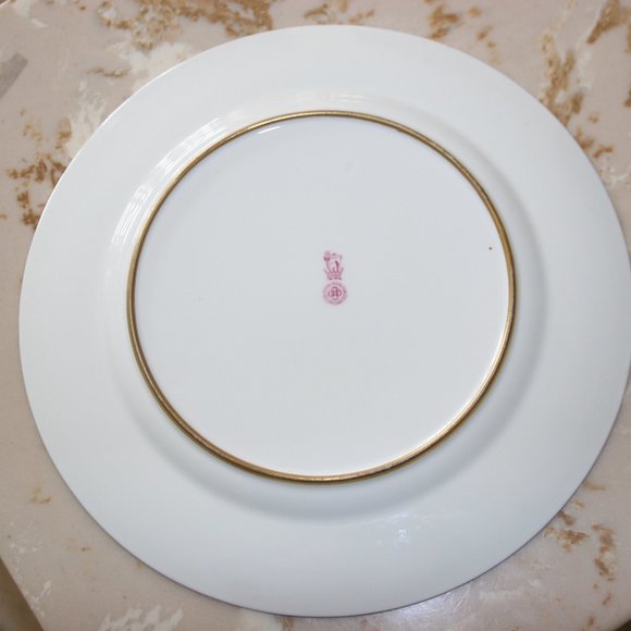 RARE Royal Doulton 10-1/2" green and raised gold plate - Picture 2 of 3